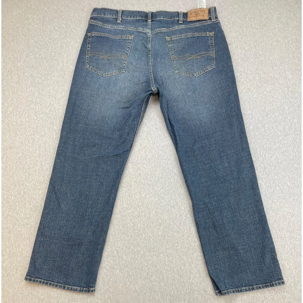 Levis Jeans Mens 38 x 30 Blue Cotton Blend Stretch Relaxed Straight Signature